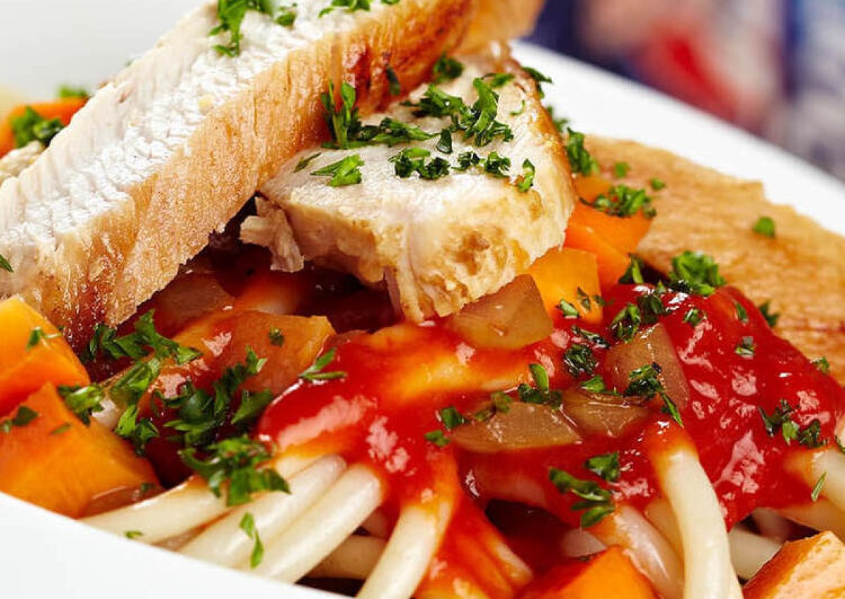 Banner_bucatini_salsa_tomate_pollo