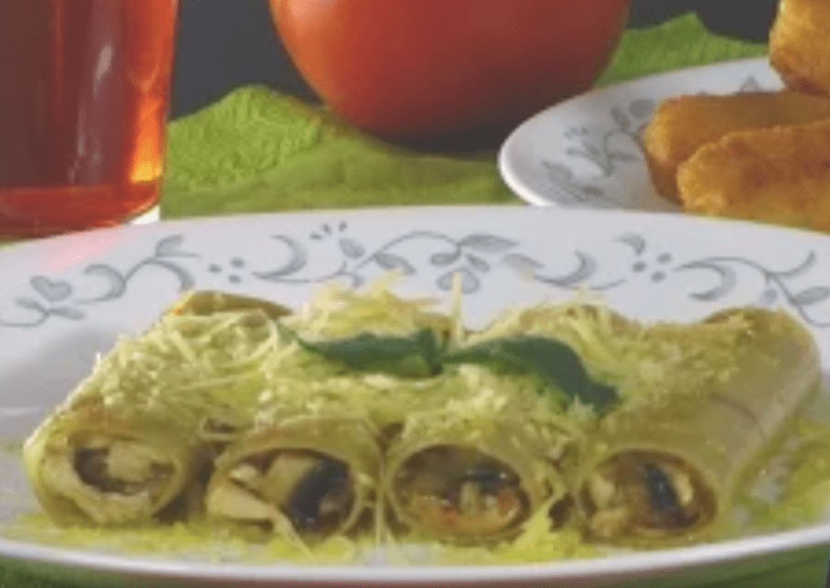 Canelones rellenos de pollo y champiñones