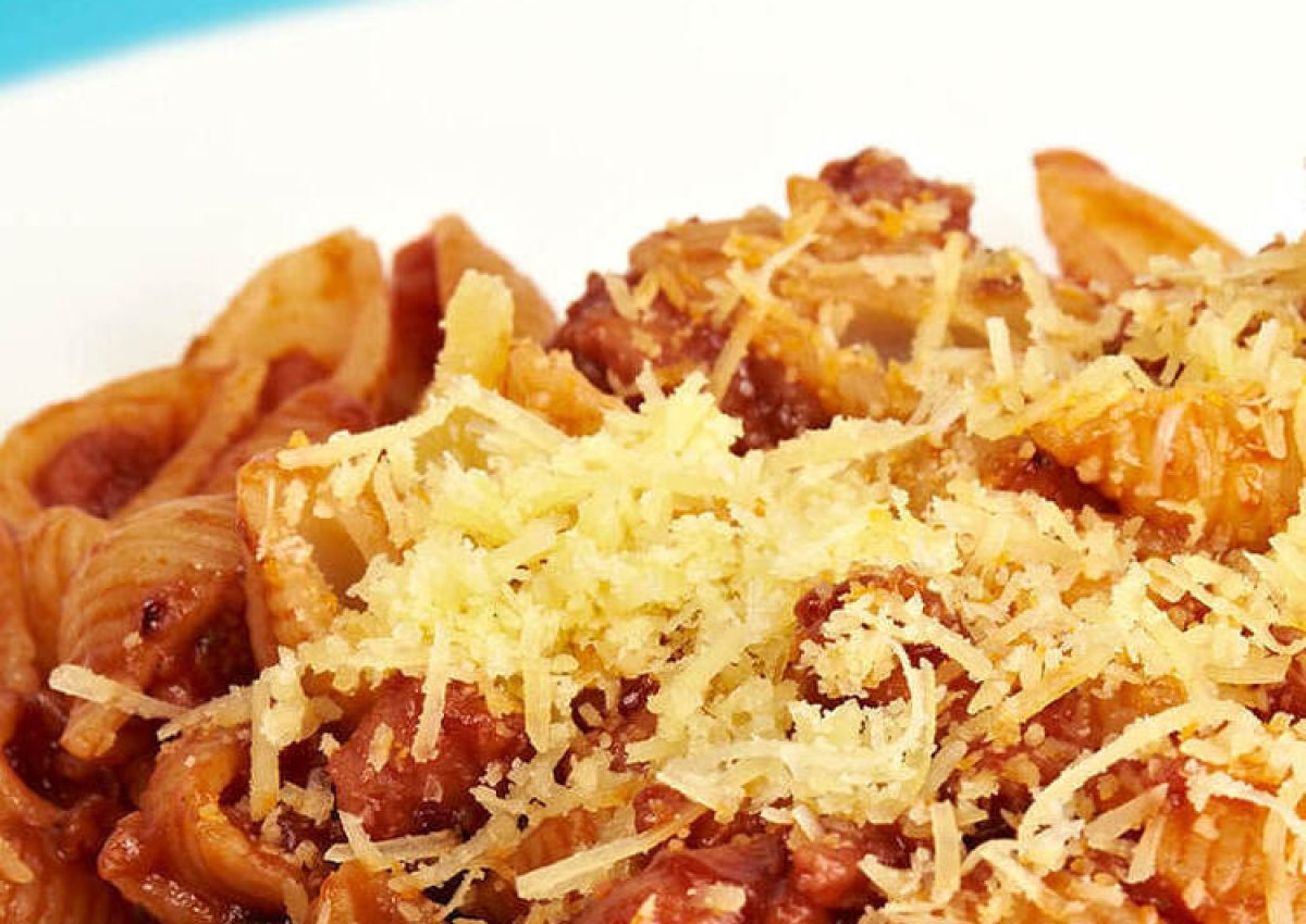 conchas con salchipapas picantes