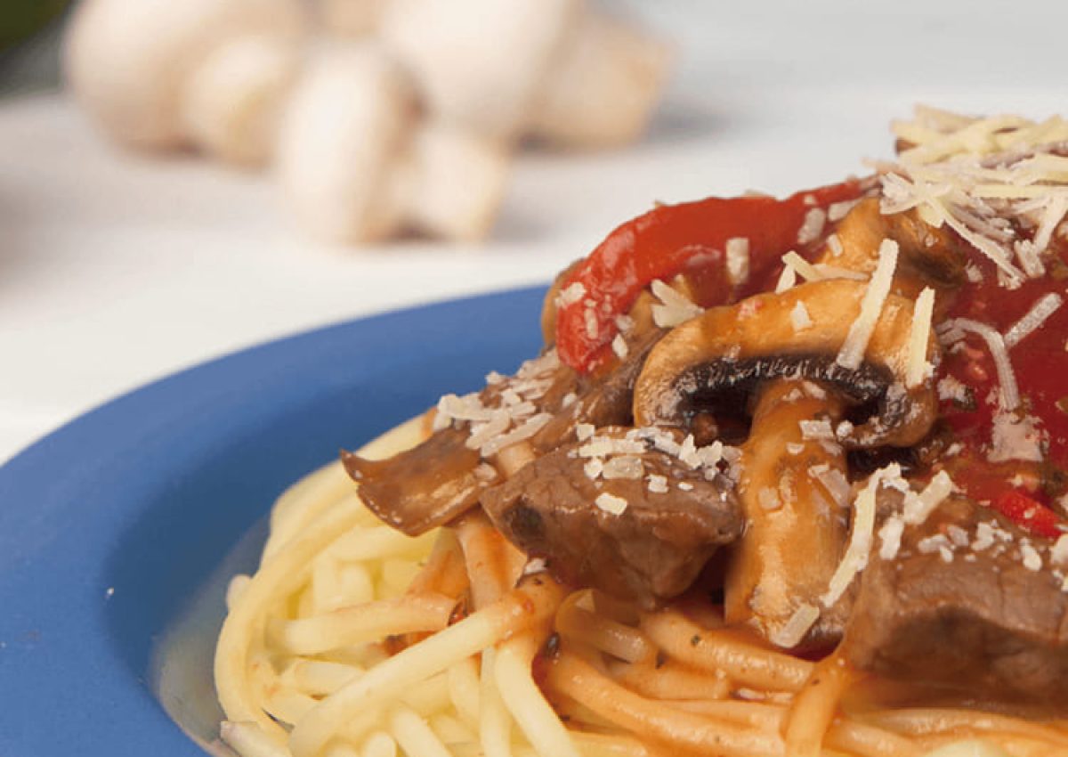 Banner_spaghetti-doria-con-carne-y-salsa-lista-de-tomate-doria-finas-hierbas
