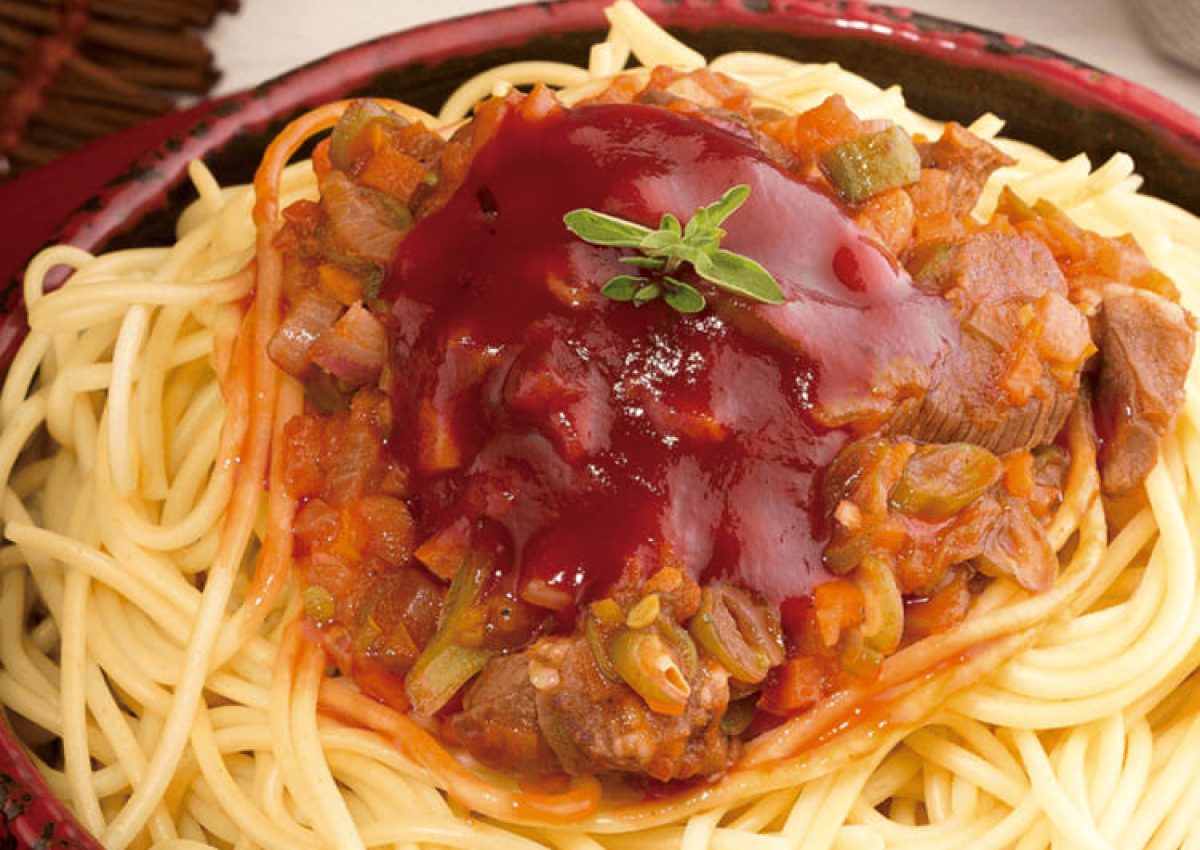 Banner_spaghetti_gulash-de-carne-con-spaghetti-doria-y-salsa-lista-de-tomate-doria-ranchero