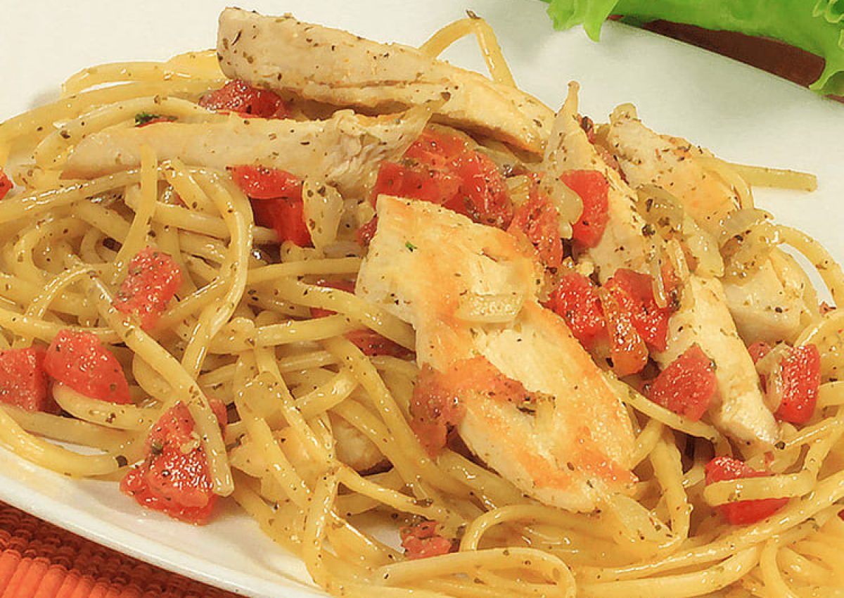 pastas-pollo-asado-julianas-de-pollo-banner