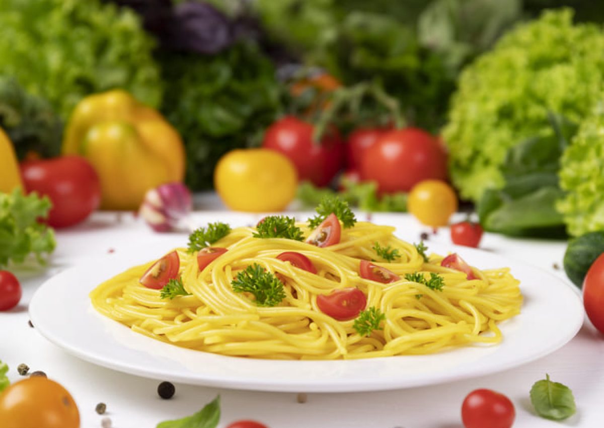 spaghetti-doria-sin-gluten-con-lomo-de-cerdo-aceitunas-quesoricota-banner (1)